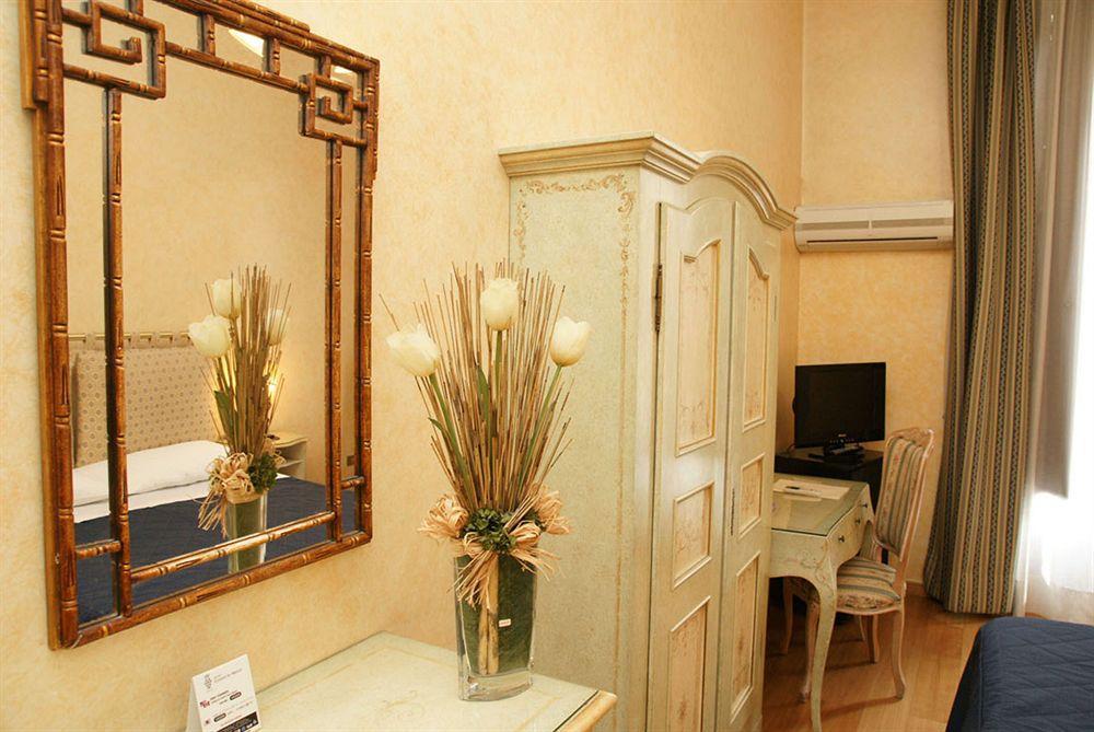 Hotel Cosimo de' Medici Firenze Camera foto