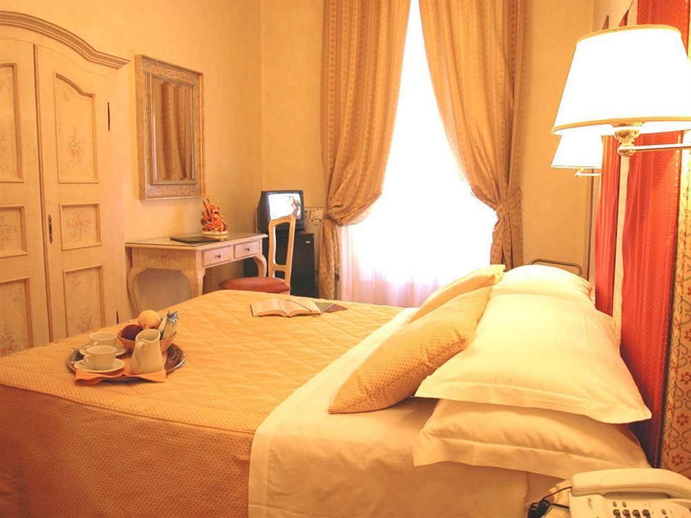 Hotel Cosimo de' Medici Firenze Camera foto